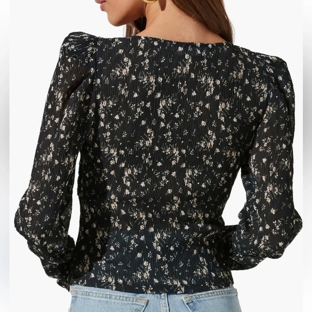 ASTR The Label Twist Front Top - Picture 3 of 7